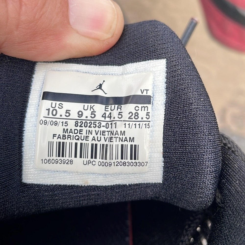 Air Jordan - Picture 2 of 2